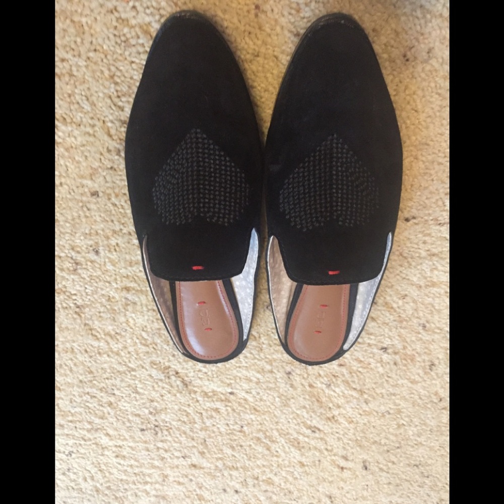 Ellen Degeneres black mules